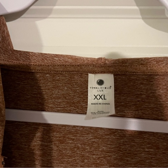 ❌SOLD❌Super Soft Crop Hoodie - Size XXL - Picture 3 of 5